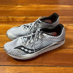 Saucony XC gray sneaker - men’s 9.5